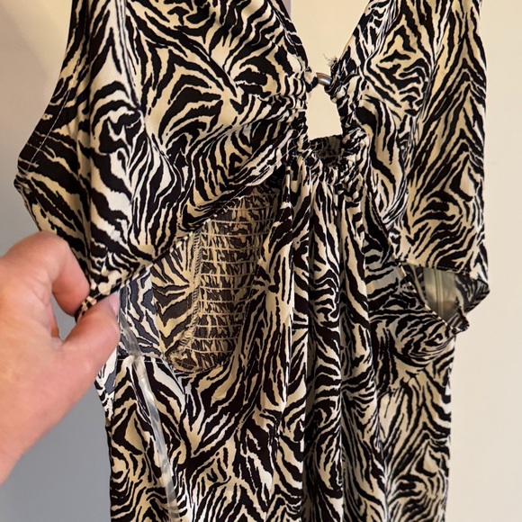 Zenobia Stylish Zebra Print Dress - Picture 2 of 9